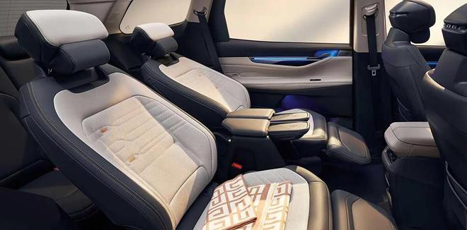 米乐 M6米乐中产家庭新选择福特新车油耗低至631L设计语言ST-Line加持(图6)