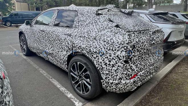 溜背式设计 凯迪拉克全新紧凑型纯米乐M6 米乐电SUV(图4)