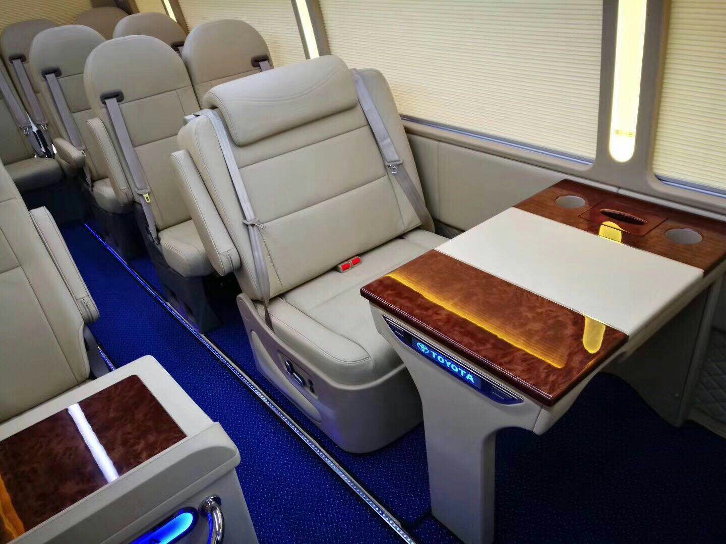 考斯特商务内饰设计图片 航空座椅沙发床价米乐 M6米乐(图3)