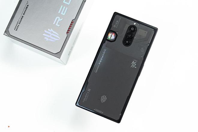 米乐 M6米乐真全面屏设计成就正面颜值天花板红魔8S Pro+图赏(图7)