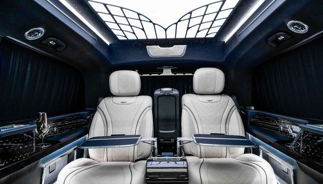 百万级米乐M6 米乐最强MPV？看这台4座奔驰商务车(图4)