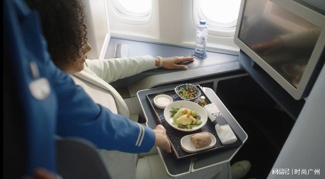 米乐 M6米乐美食美酒媒体荷兰皇家航空推出商务舱座椅广州美酒美食媒体(图3)