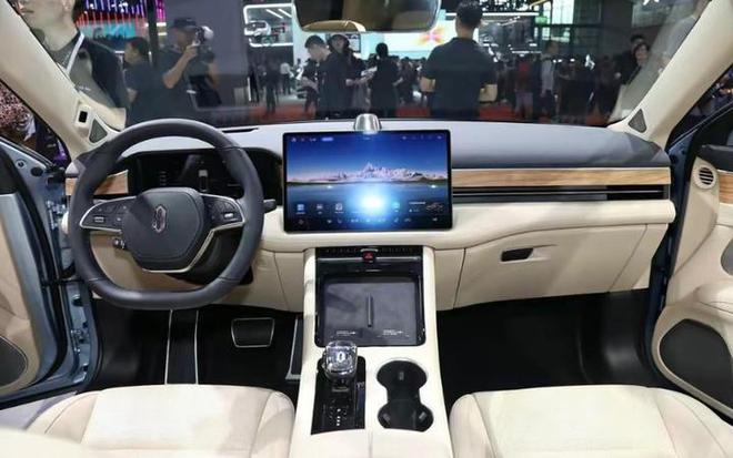 米乐 M6米乐设计细节调整配置缩减问界M5标准版是否值得入手？(图5)