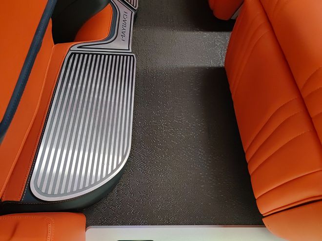 米乐 M6米乐奔驰V250商务车航空座椅小桌板一应俱全(图9)