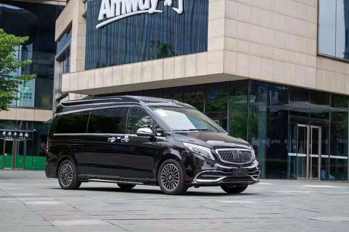 米乐M6 米乐奔驰V260L限量版定制商务車移动的宫殿你喜欢吗？(图1)