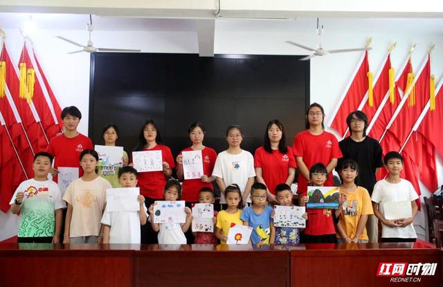 米乐 M6米乐湘潭大学师生赴黄公略故里开展艺术设计下乡实践活动(图4)