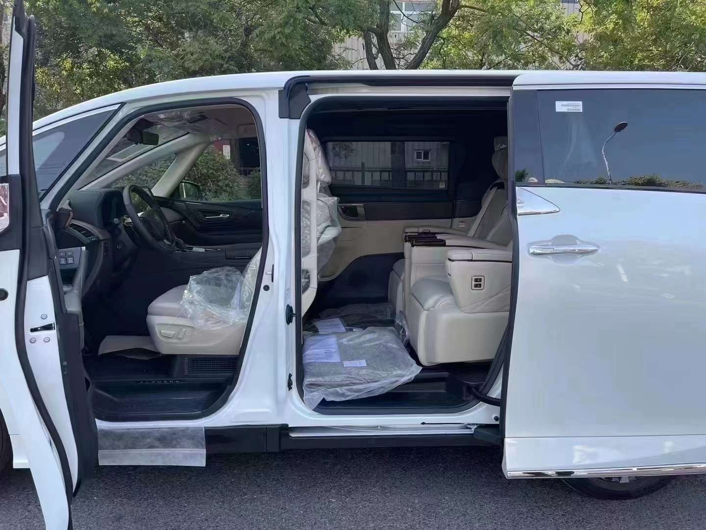 进口埃尔法商务车经销商小幅度让利米乐 M6米乐(图2)