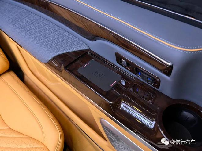 展厅现米乐 M6米乐车｜高顶定制系列——威霆-星途版 七座商务车奢华内饰性价比高！(图12)