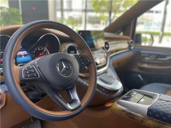 8月北京商米乐 M6米乐务车优惠车型奔驰V260高顶车(图2)