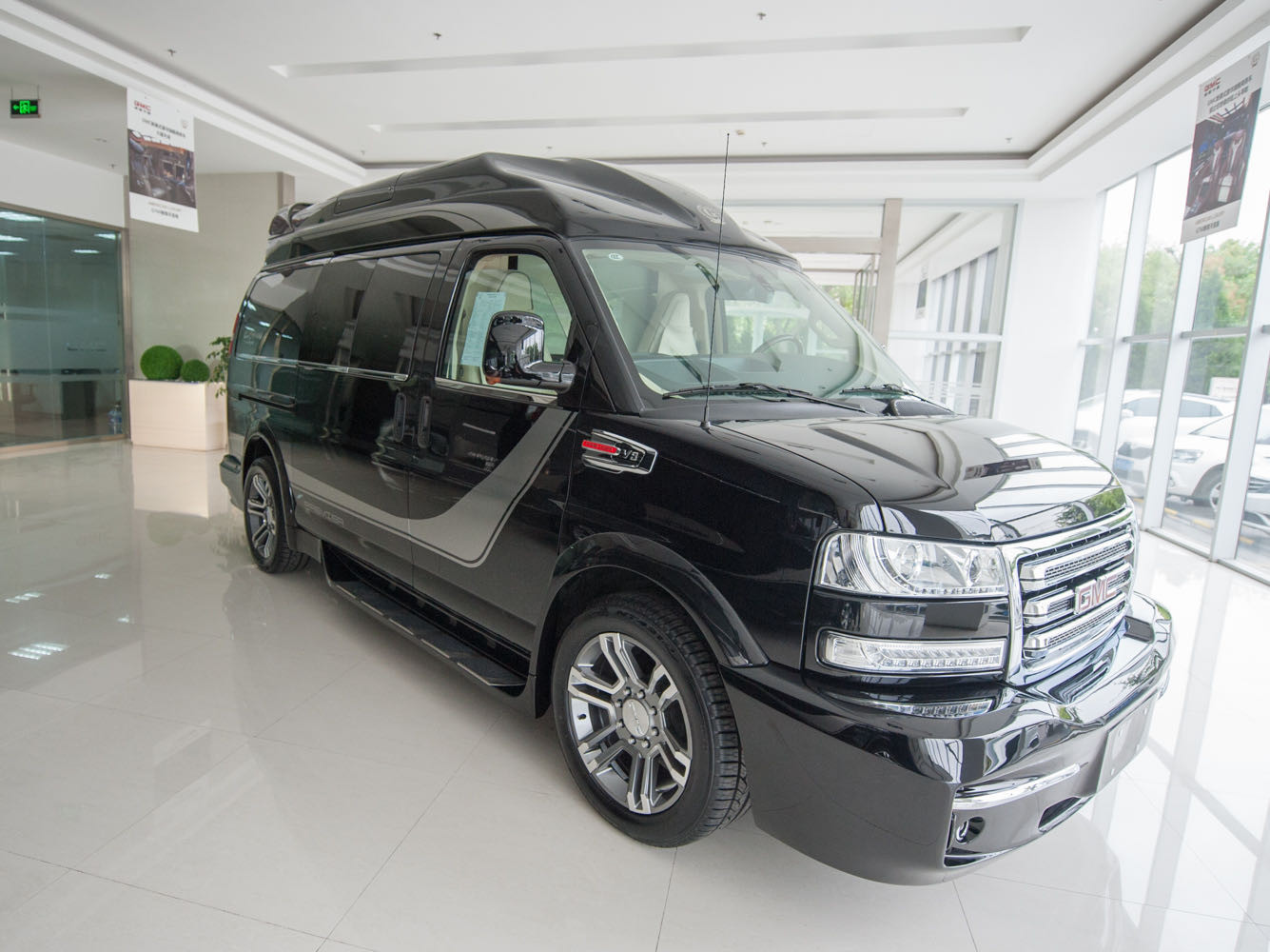 米乐M6 米乐GMC豪华商务车G660新款预定价格(图1)