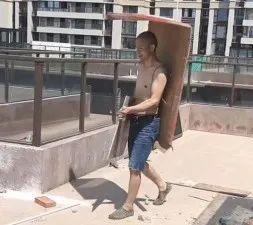 初中生为父亲设计“纸板防晒衣”这份凉爽沁人心脾米乐 M6米乐(图1)
