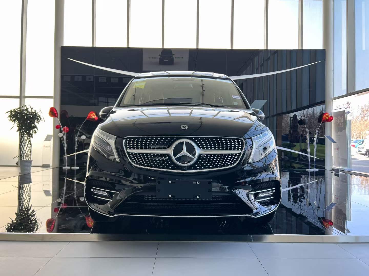 米乐M6 米乐奔驰V260L商务车行情解读(图1)
