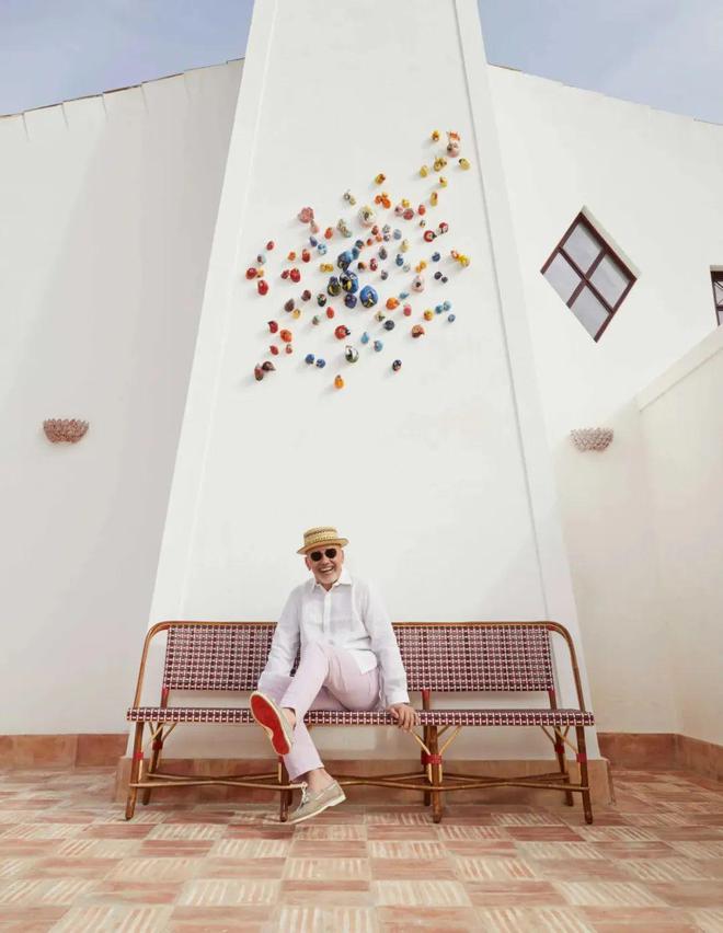 红底高跟鞋设计师Christian Louboutin首开酒店13间房继米乐 M6米乐续一抹红(图1)