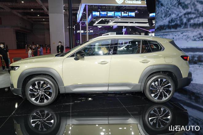 米乐M6 米乐这台马自达不会“塞车”宽体设计+大排量自吸售价1598万起(图2)