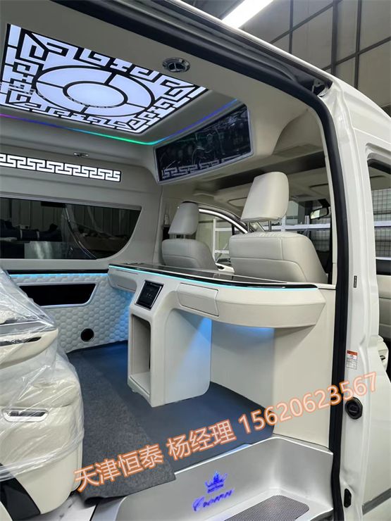 米乐 M6米乐23款丰田海狮35排量半隔断定制商务车(图2)