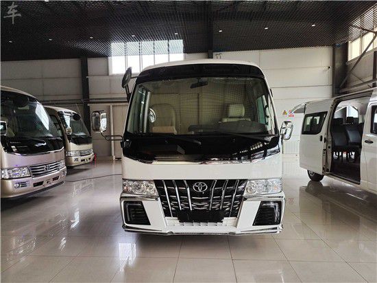米乐 M6米乐丰田考斯特商务车 多款样式内饰选择配置(图1)