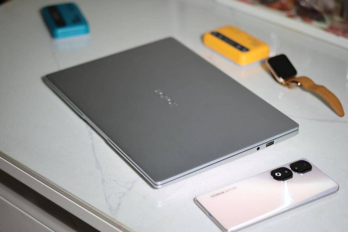米乐M6 米乐荣耀MagicBook X14 Pro我承认这次性价比有点太强悍(图1)