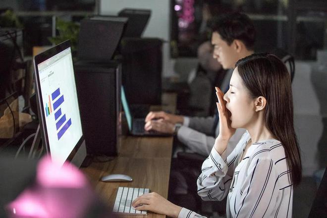 郑大设计米乐M6 米乐院领导威胁降薪？要求员工无偿加班校方回应：正在处理(图4)