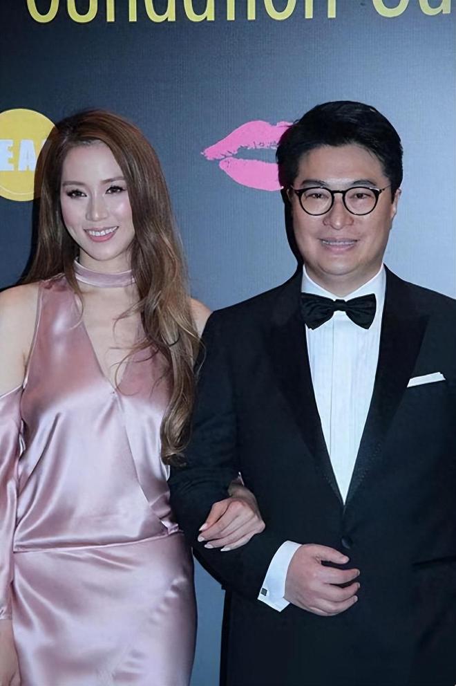 徐子淇有阔太其中却不会穿一身粉裙设计浮夸失身份太显廉价米乐M6 米乐(图4)