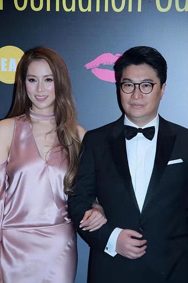 徐子淇有阔太其中却不会穿一身粉裙设计浮夸失身份太显廉价米乐M6 米乐(图5)
