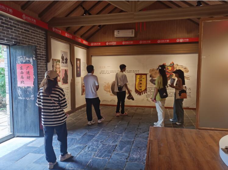 山东商务职业学院艺术设计学院开展暑期“三下乡”社会实米乐 M6米乐践活动(图2)