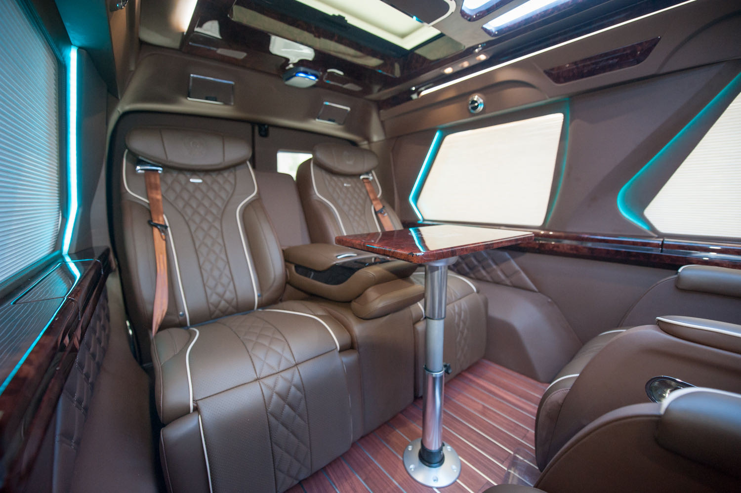 G米乐 M6米乐MC商务车低顶进口通用G650新款预定(图3)