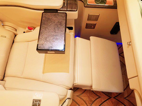 米乐 M6米乐丰田考斯特豪华商务车12座价格配置(图5)