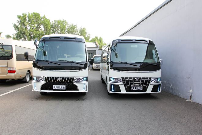 一汽丰田考斯特豪华米乐 M6米乐商务车15座价格(图8)