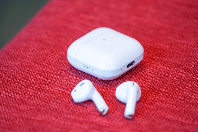 米乐M6 米乐超轻设计卓越体验：lifeme魅蓝Blus mini 蓝牙耳机详细解析(图2)