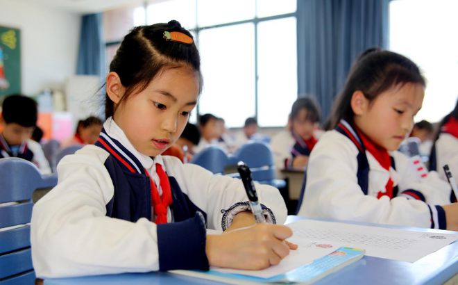 “云上书法”贡献云慧米乐 M6米乐智慧 重庆两江新区云慧小学获全球未来教育设计大赛一等奖(图4)