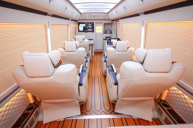 丰田考斯特十二座多少钱 豪华商务车12座米乐M6 米乐(图2)