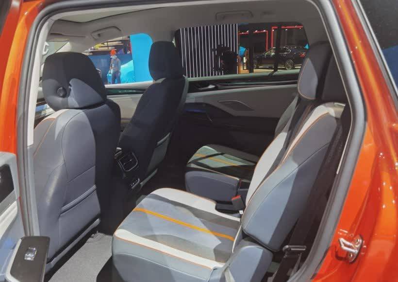 米乐M6 米乐多功能SUV ID6 CROZZ家用和商务的完美选择(图1)