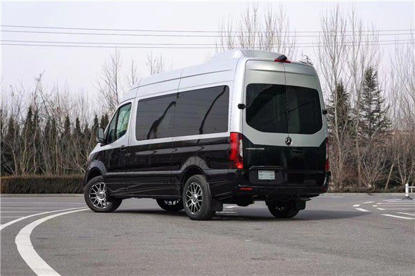 米乐M6 米乐奔驰进口斯宾特商务车 7座全隔断MPV(图2)