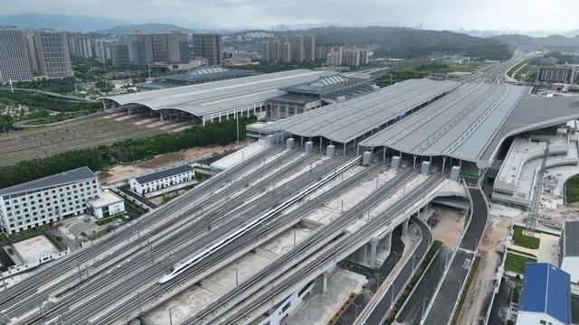 我国首条设计时速350公里的跨海高铁开始试运行米乐M6 米乐(图2)