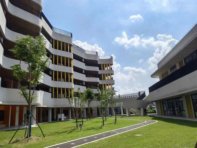 新学期申城这些学校“上新”了校园空间设计有哪些“办学密码”米乐M6 米乐(图4)