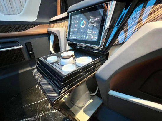 米乐M6 米乐23款奔驰斯宾特百万级商务空间最大车型(图4)