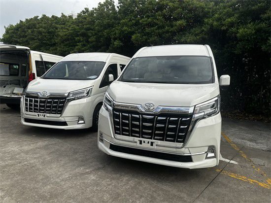 米乐 M6米乐2023款丰田海狮35L商务车改装现车出售(图1)