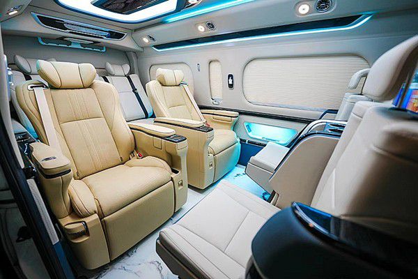 丰田海狮商务车7座黑色米乐 M6米乐报价 改装隔断报价(图3)