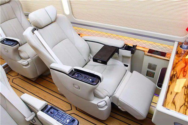 米乐M6 米乐丰田考斯特9座价格 9座卫生间版商务车(图5)