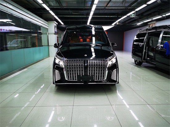 米乐M6 米乐奔驰尊爵七座商务车高顶6座商务车-现车(图1)