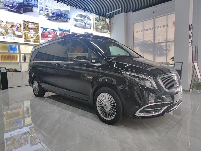 奔驰V260米乐M6 米乐七座商务车高顶有几种内饰颜色(图2)