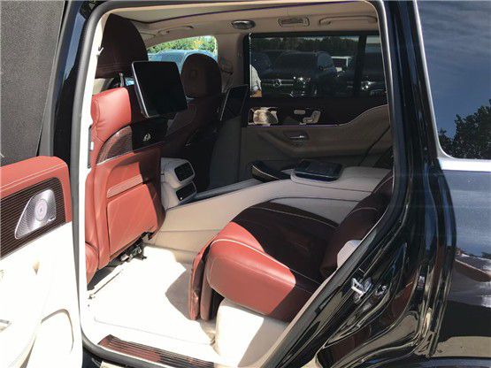 米乐 M6米乐迈巴赫GLS600极尽奢华四座商务SUV(图4)