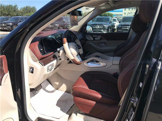 米乐 M6米乐迈巴赫GLS600极尽奢华四座商务SUV(图3)