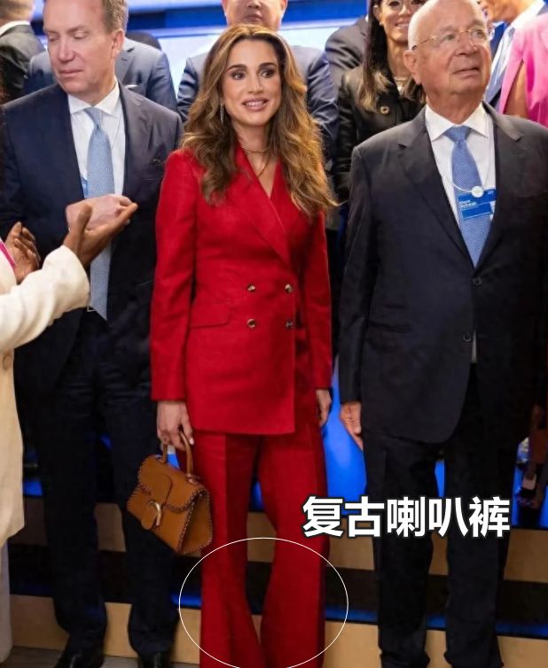 比土气更米乐M6 米乐可怕的是过度打扮跟皇室学宫廷商务风穿搭优雅高级(图8)