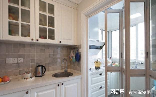 厨房还在用推拉门吗？入住后才知米乐 M6米乐道太不实用了这样设计更明智(图4)