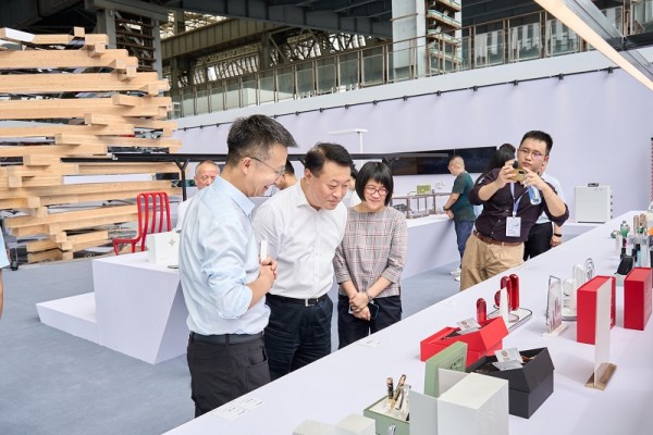 2023世界设计之都大会在沪举行黄浦区领导一行亲临KACO展米乐 M6米乐位参观指导(图1)