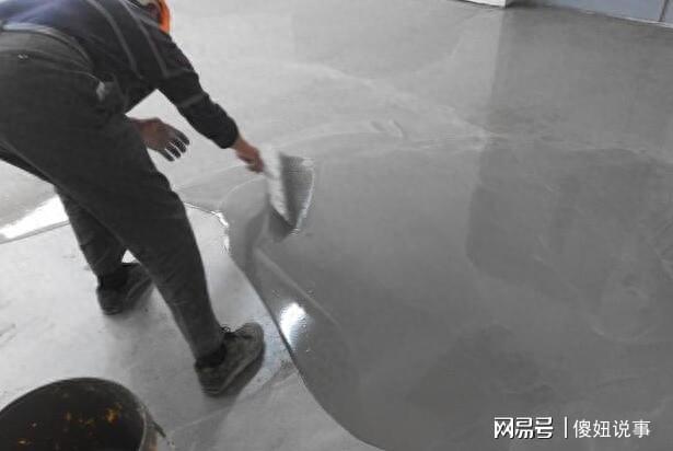 越来越多人家里不铺瓷砖了如今都流行这样设计米乐 M6米乐美观实用还省钱(图4)
