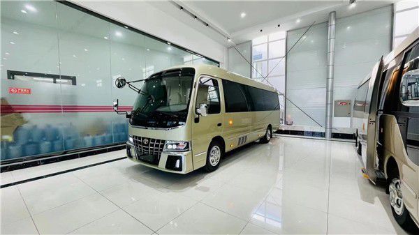 米乐 M6米乐丰田考斯特参数配置 8座商务车量身定制(图2)