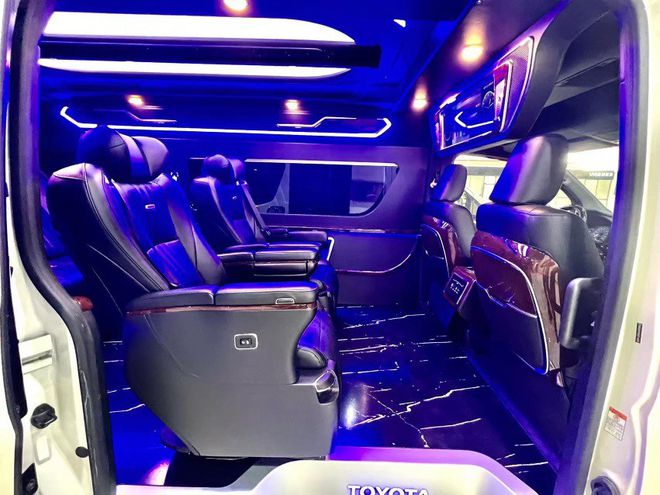 米乐M6 米乐进口丰田海狮升级豪华商务现车40余万起(图4)