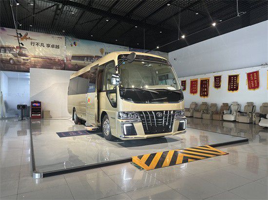 丰田考斯特商务接待车 丰米乐M6 米乐田考斯特全系报价(图1)